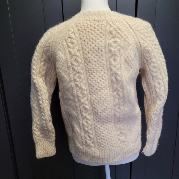 Vintage cream off-white cozy handmade wool cableknit cardigan buttondown sweater - Picture 4 of 9